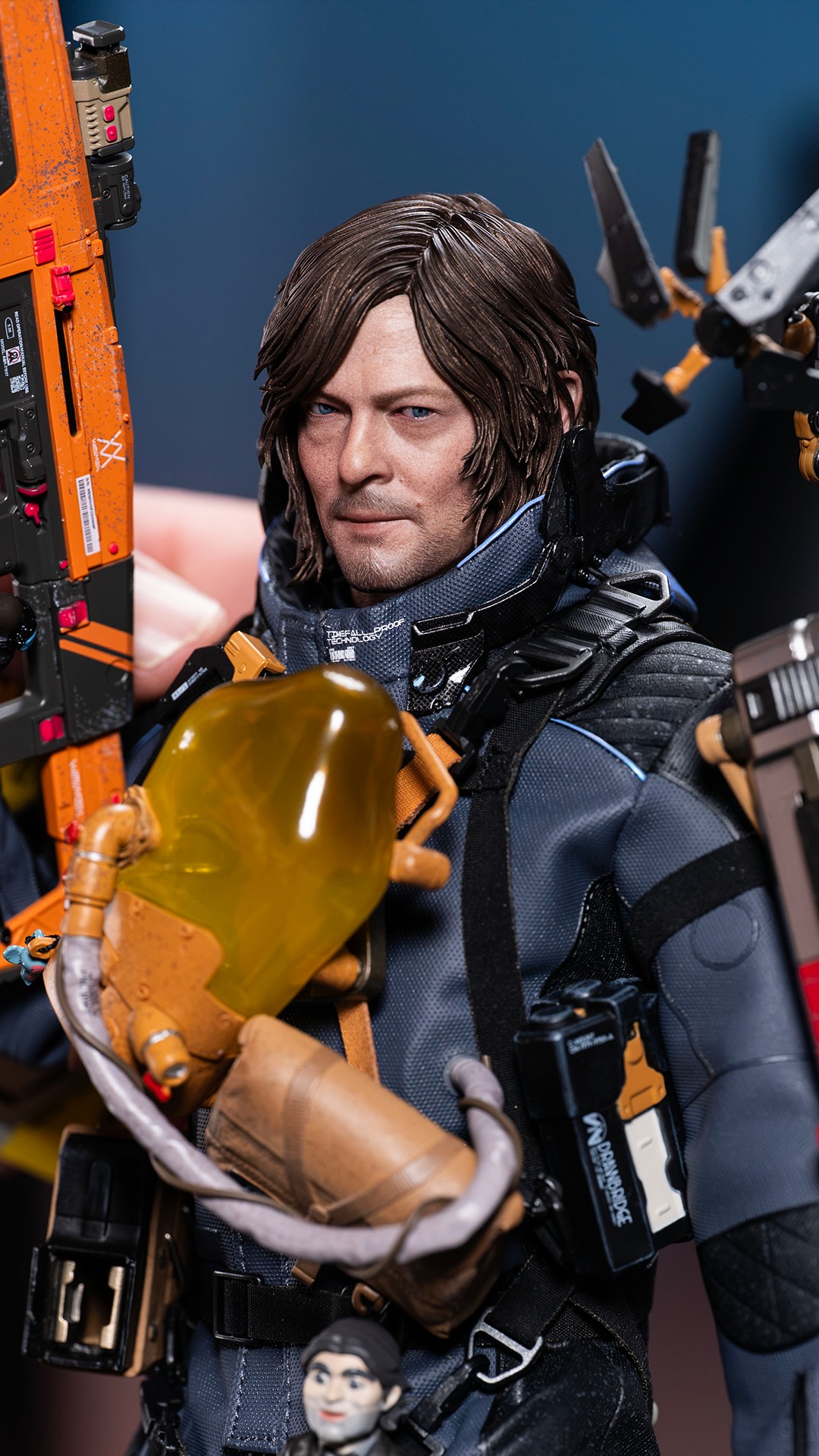 Sideshow Collectibles カタログ＆　DVD Sideshow Collectibles added a new - Sideshow Collectibles
