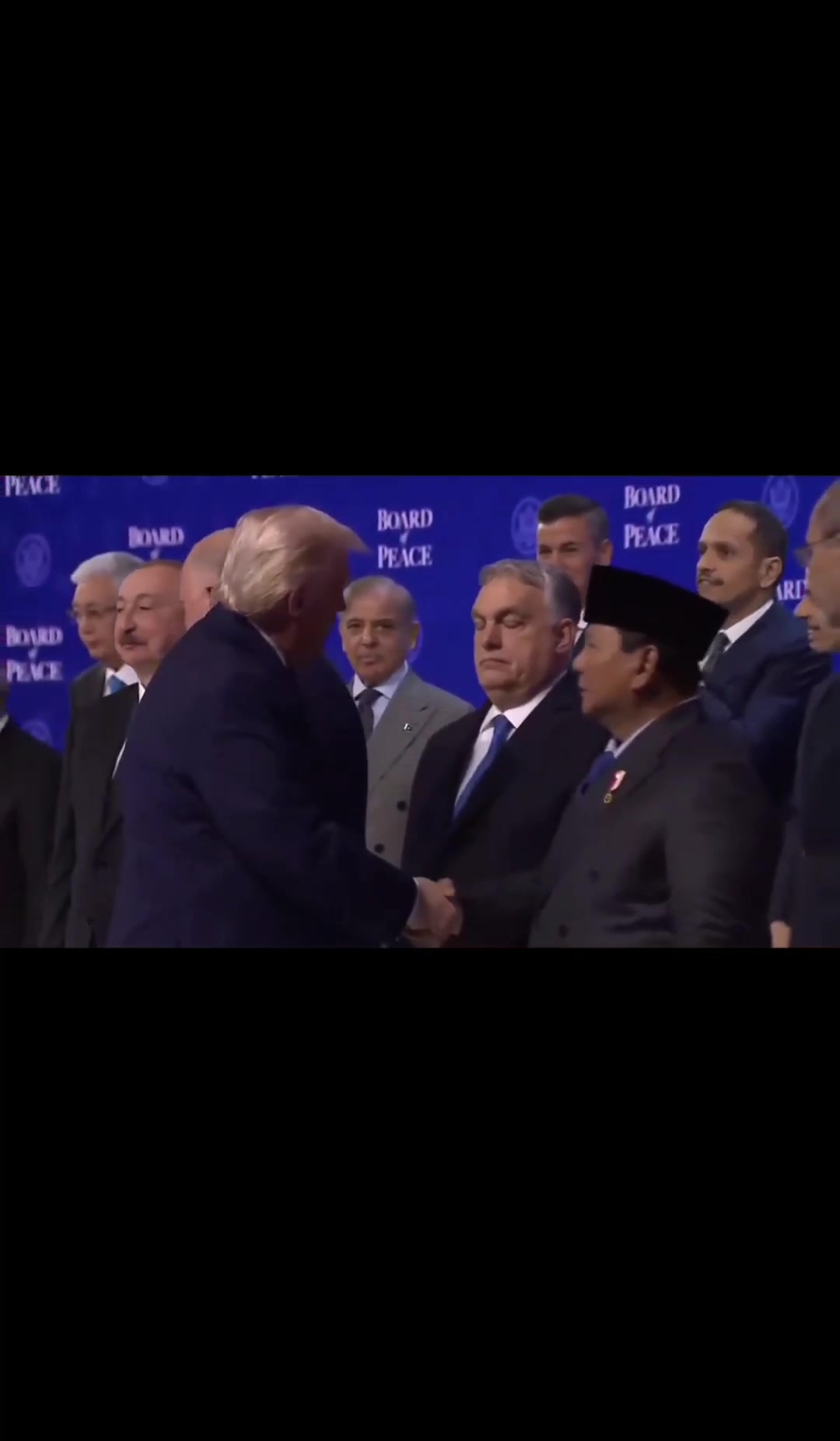 🚨 JUST IN: Epic moment as all the world leaders were ECSTATIC to meet ...