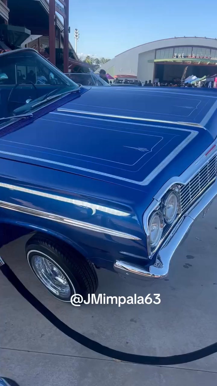 Three wheel motion Impalas #lowridercars #lowrider #lowriders # ...