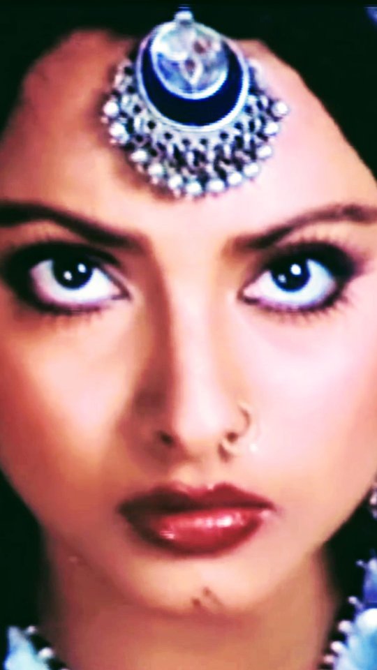 मैं तो आपकी दासी हूँ 🌸💫♥️ . . Credits; Movie: Mr.Natwarlal (1979 ...