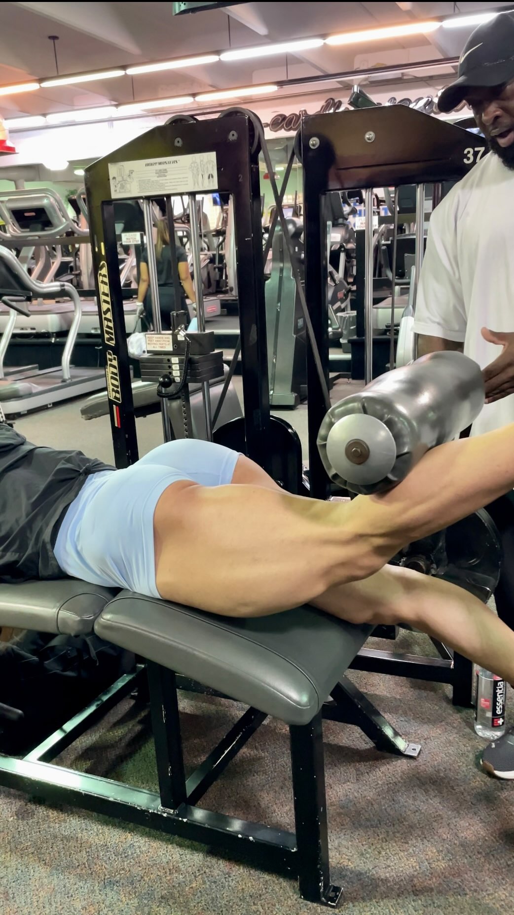 Great exercise here for the Lower Glute / Tie In area using the Lying ...