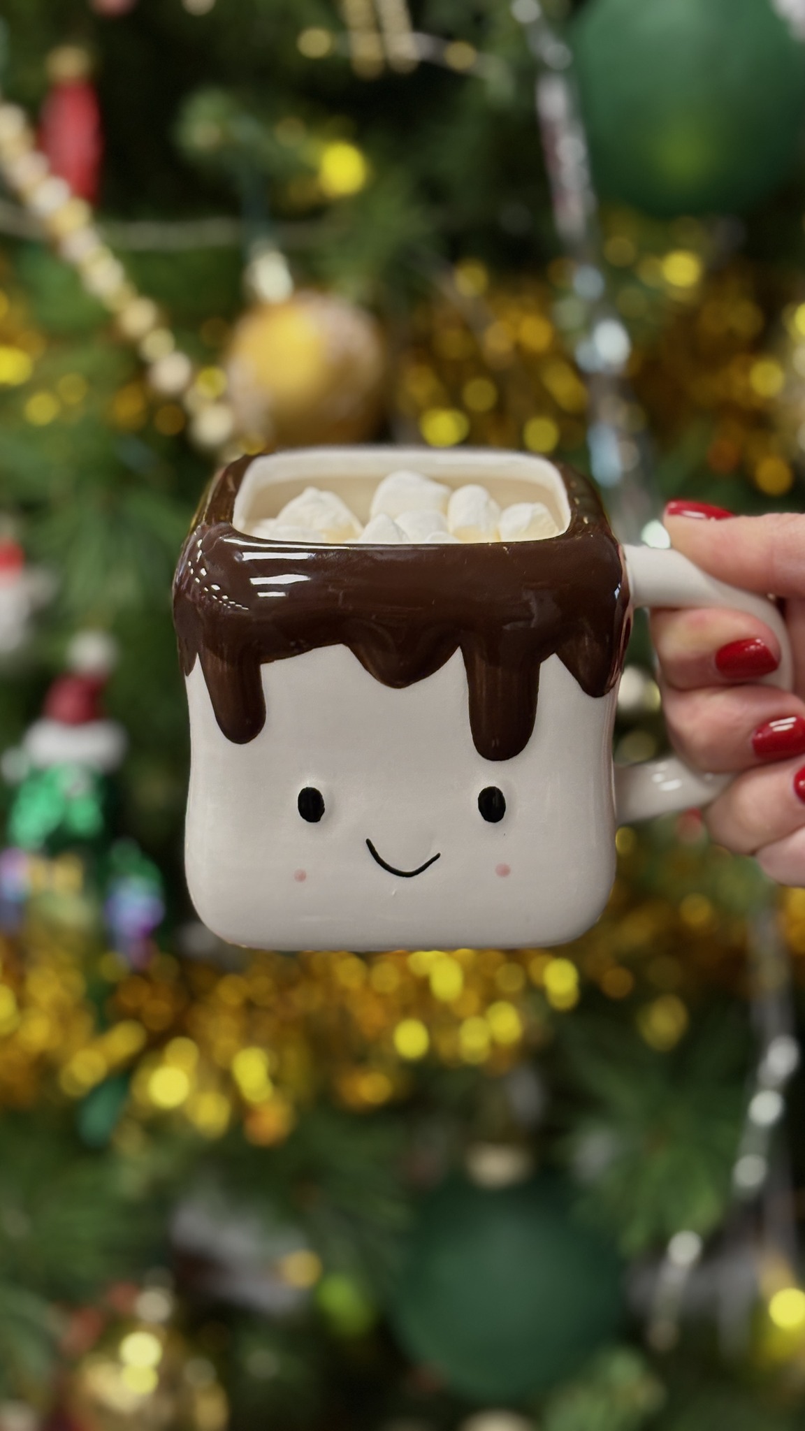 🎄☕ Bei uns findest du eine große Auswahl an süßen Weihnachtstassen!, Ob als liebevolles Wichtelgeschenk oder einfach für dich selbst: Schon ab 2,49 € ✨🎁, 👉 Sichere dir 30 % zusätzlich* auf bereits