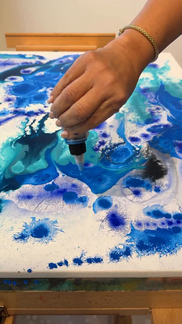 Looking for a fun way to get interesting effects in your next painting ...