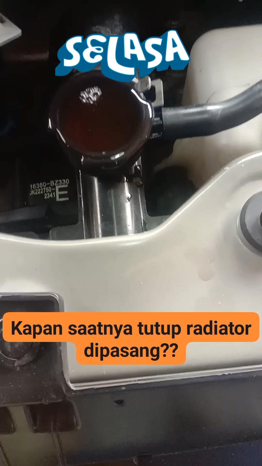 Setelah melakukan pengurasan/ servis radiator ,perlu dilakukan bleeding ...