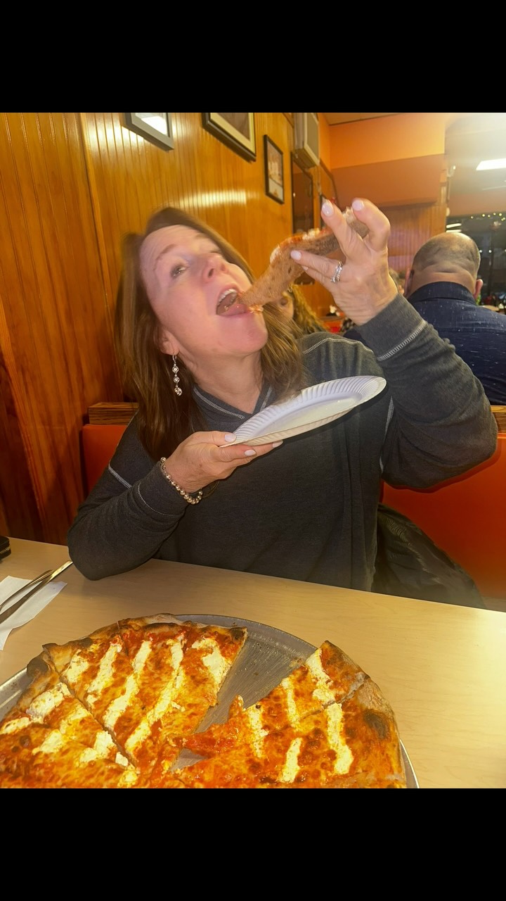 Zuppardi's Slice Shop & Takeout Apizza🍕 📍58 Beaver Street