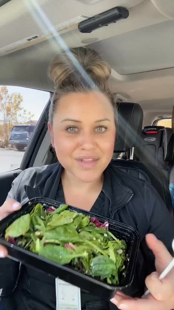 Lunch! #keto #lowcarb #caloriedeficit #mukbang | Janelle Rohner | Facebook