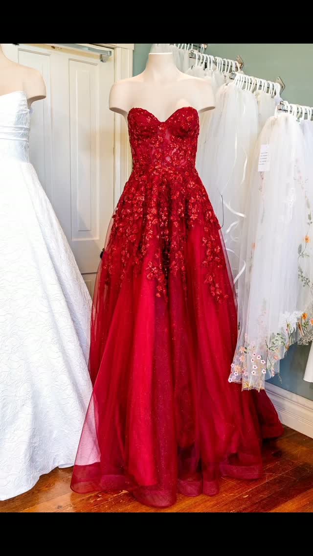 formal dresses nanaimo Our bridal shop is filled with so many gorgeous Bridal Gowns, Veils, Bridesmaid & Prom Dresses. , Ellie Wilde + Colette By Daphne, PROM TRUNK SHOW SEPT 18-27 , Book your appointment now online at cotton wedding guest dress