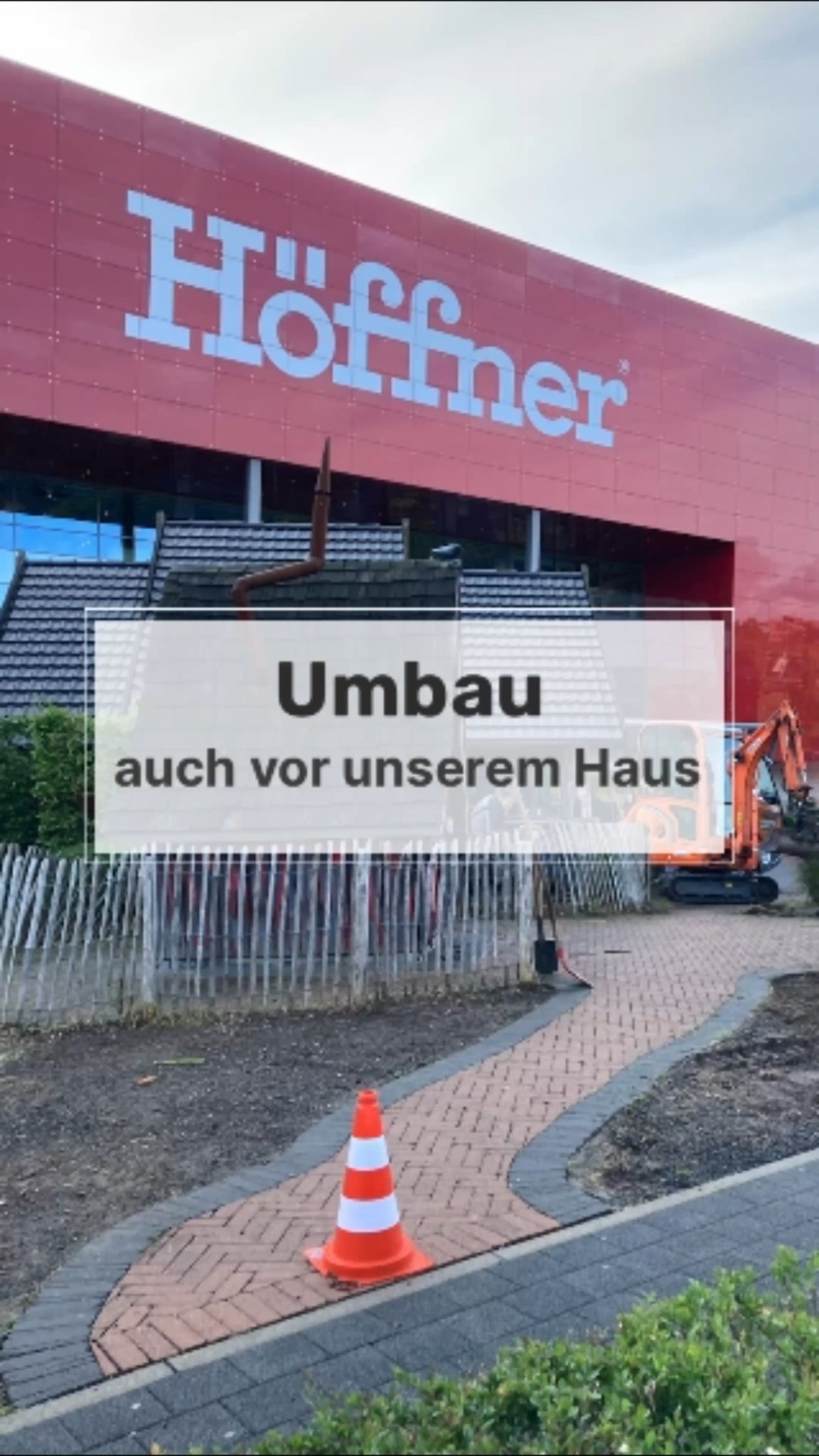 Umbau bei Höffner in Neuss – drinnen UND draußen wird’s schick! ✨ Nicht nur unser Erdgeschoss und viele weitere Abteilungen in unsererm Haus strahlen schon bald in neuem Glanz, sondern auch die