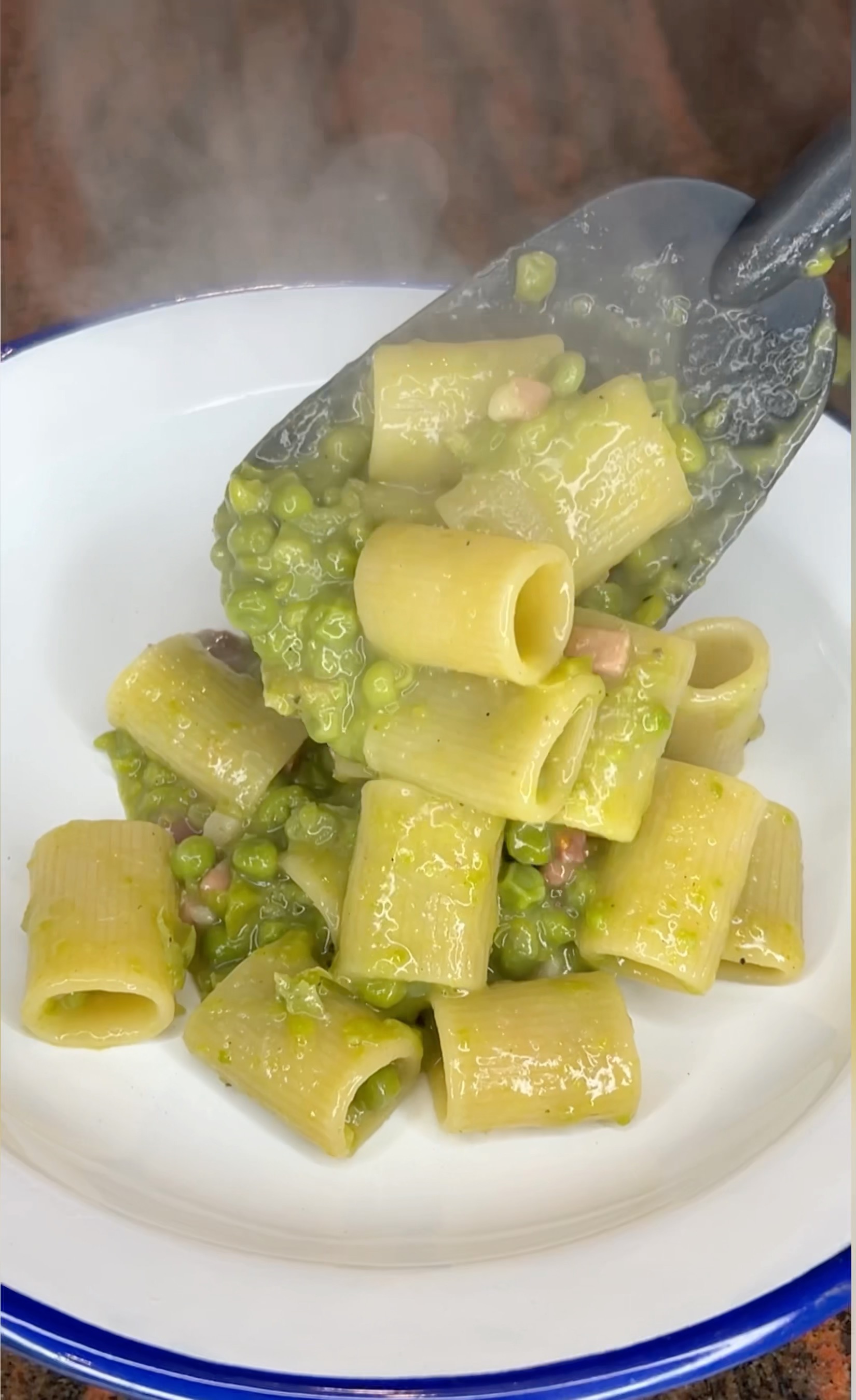 PASTA E PISELLI CREMOSA con speck o pancetta 🤤 | Idea per il #pranzo di ...