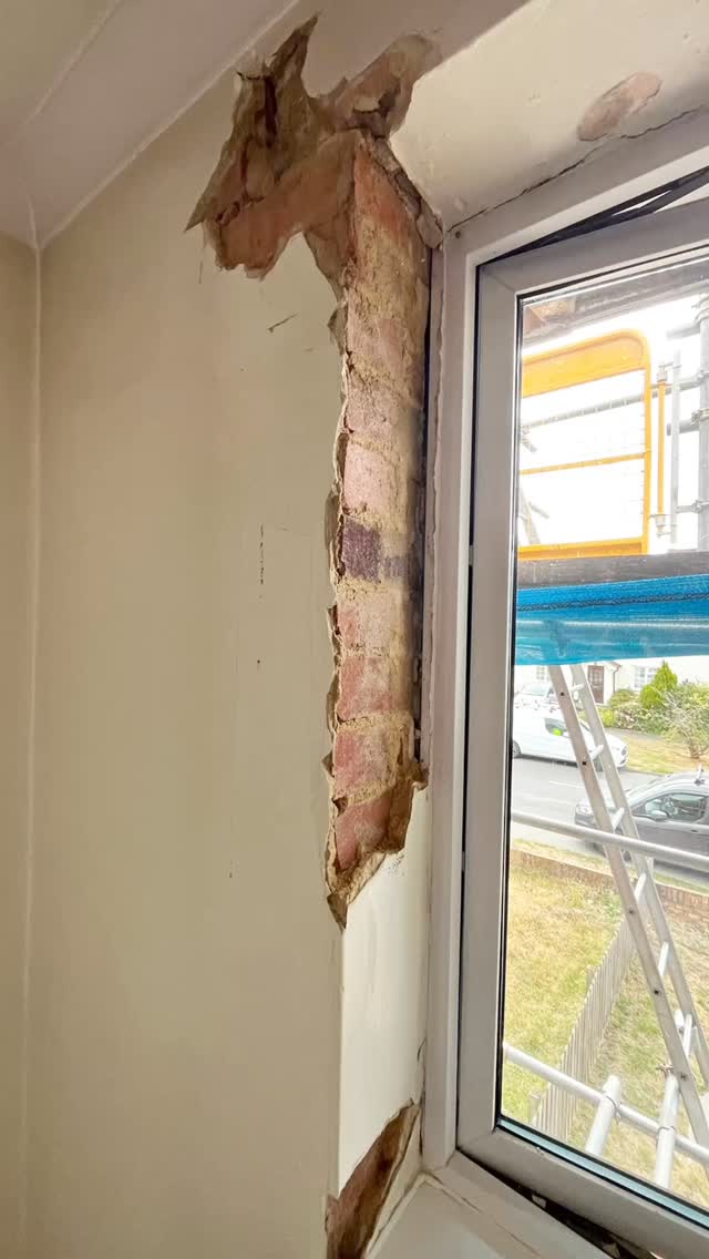 Job done 👍🏻 Little re plaster around window frames this morning # ...