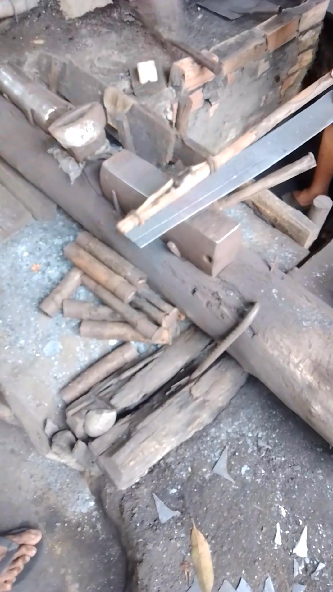 Cara bikin alat tani di desa ku #blacksmith #Blacksmith #forge #amvil # ...