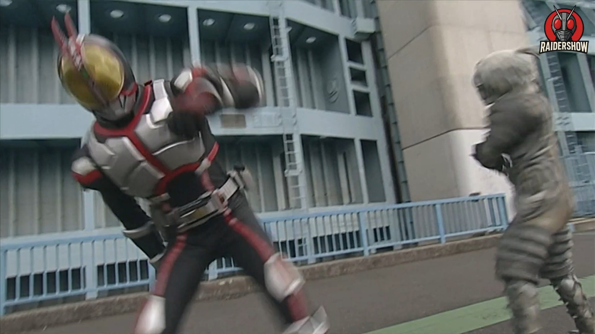 FullHD Vietsub Kamen Rider Faiz ep31.2 Faiz Gear trở thành tâm điểm chú ...