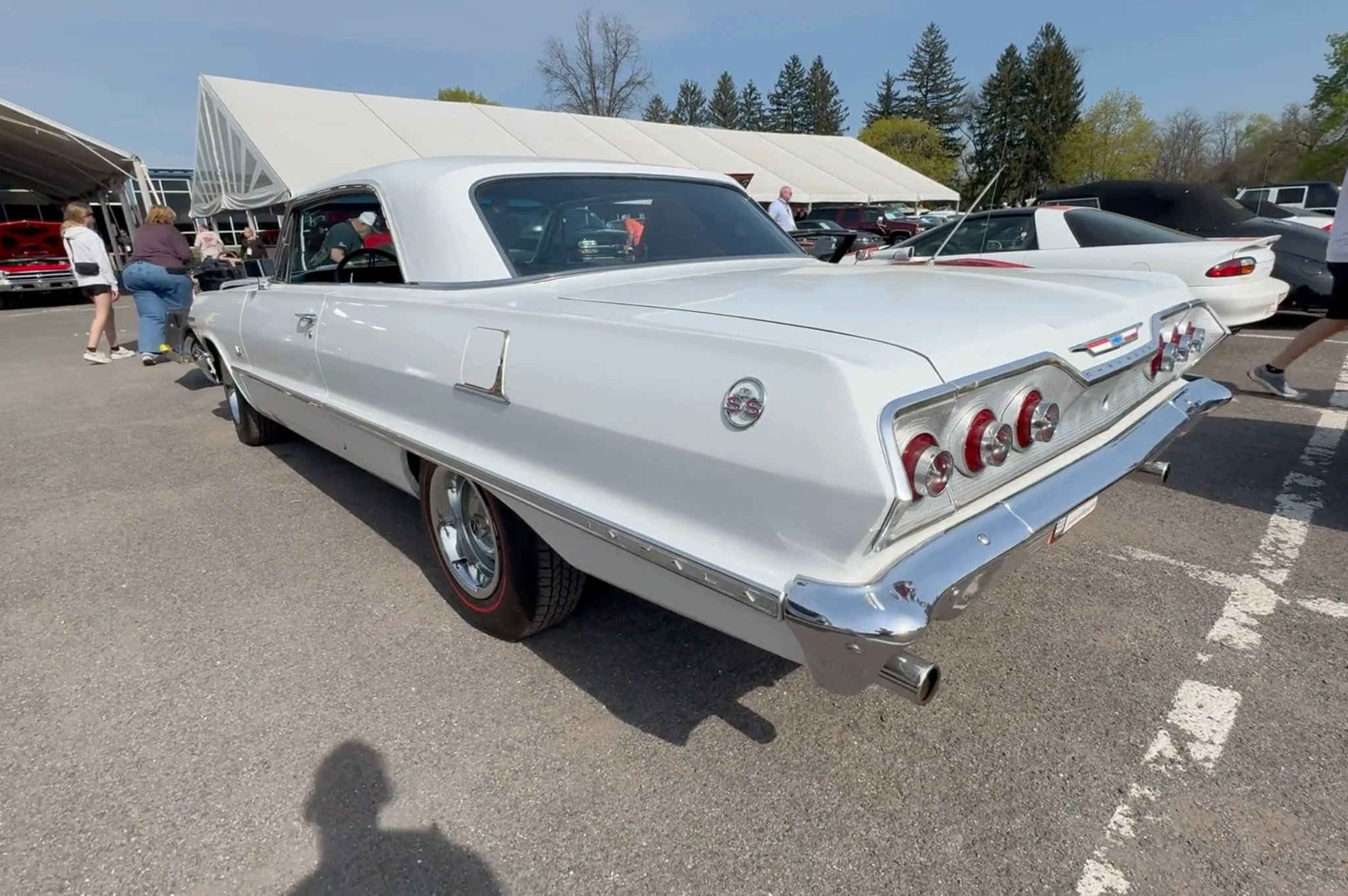 Modified 1963 Chevrolet Impala with 445 stroker engine