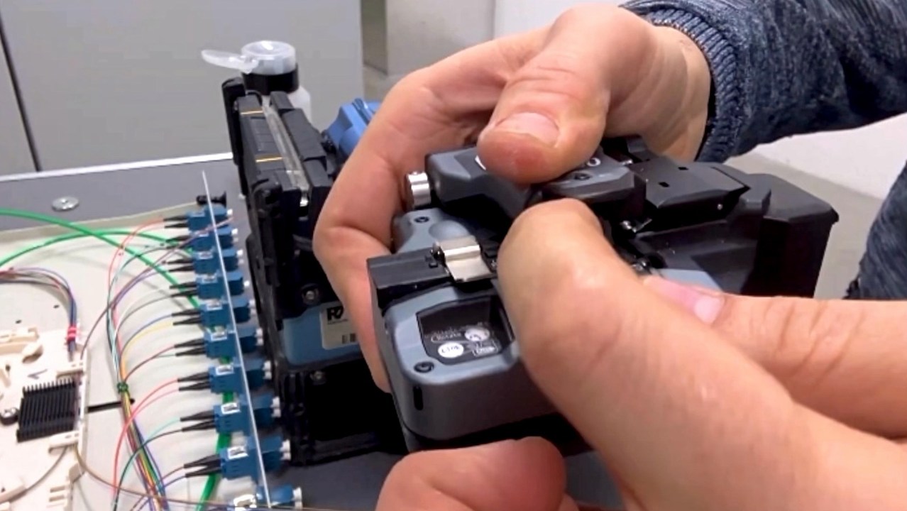 Installing Cable into an FDMS Fiber Distribution Management System and ...