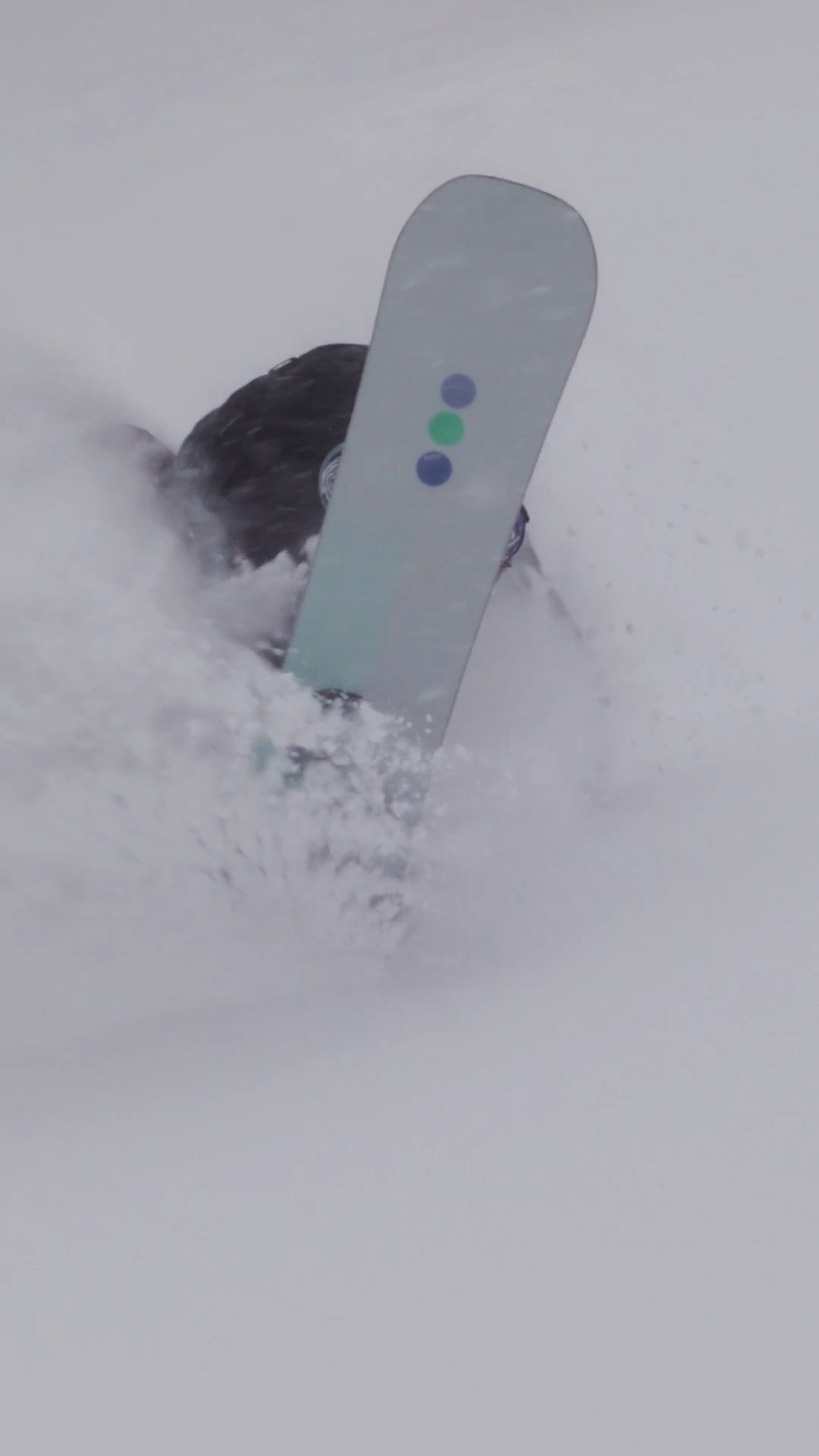k2 asymmetrical skis OMEN TEAM | iconic style giving you different inside/outside Model:1000W(Front) Shoei RF-1400 Fortress Helmet