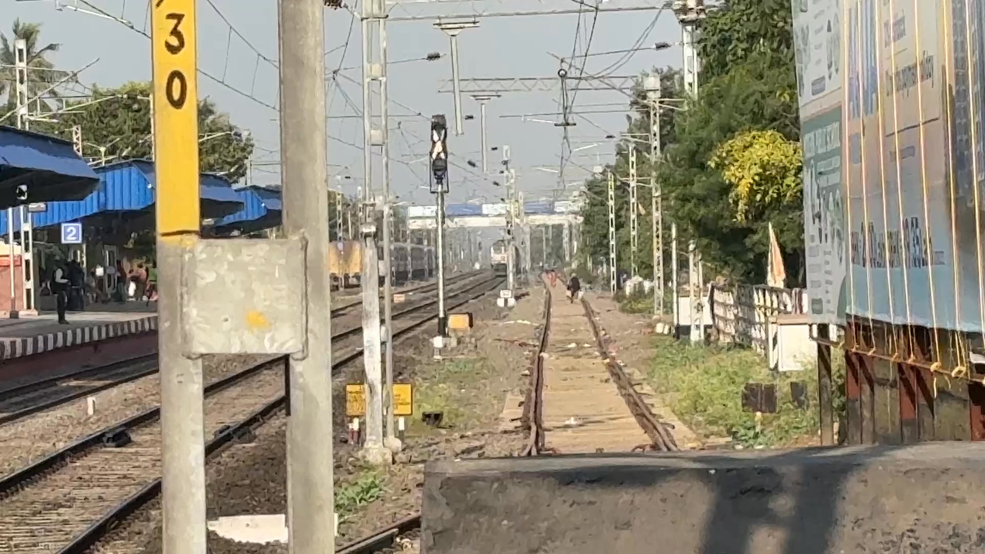 13044 Raxaul Howrah Weekly Express through chandannagar with howrah ...