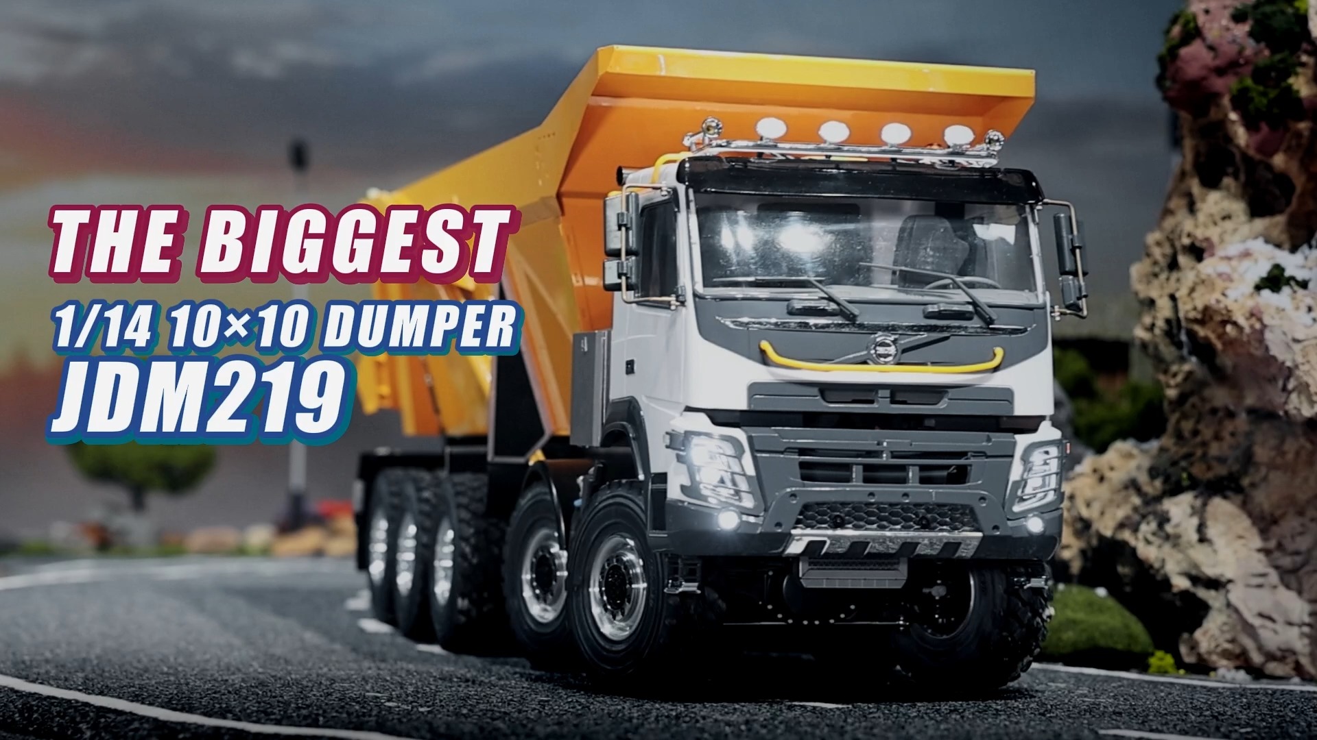 As the largest RC mining truck currently available, it delivers