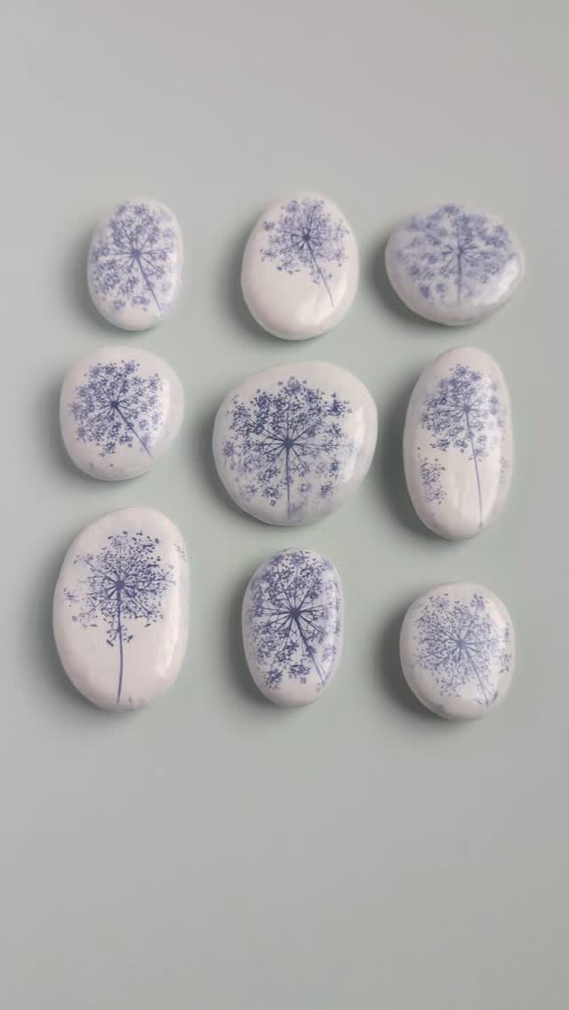 i-m-hoping-these-cyanotype-pebbles-have-a-slight-christmassy-feel