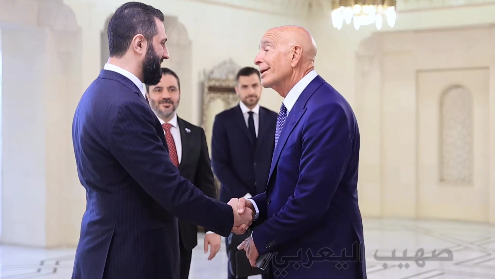 لغة الجسد، النظرات، والقـ.ـبلات الحارة في العرف الدبلوماسي ليست مجرد ...