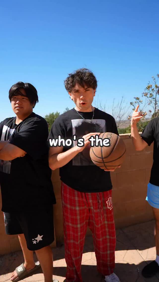 Basket 1v1 who’s the GOAT? 🤯🤯🤯 #yesquad #funny #irl #yesquadhouse # ...