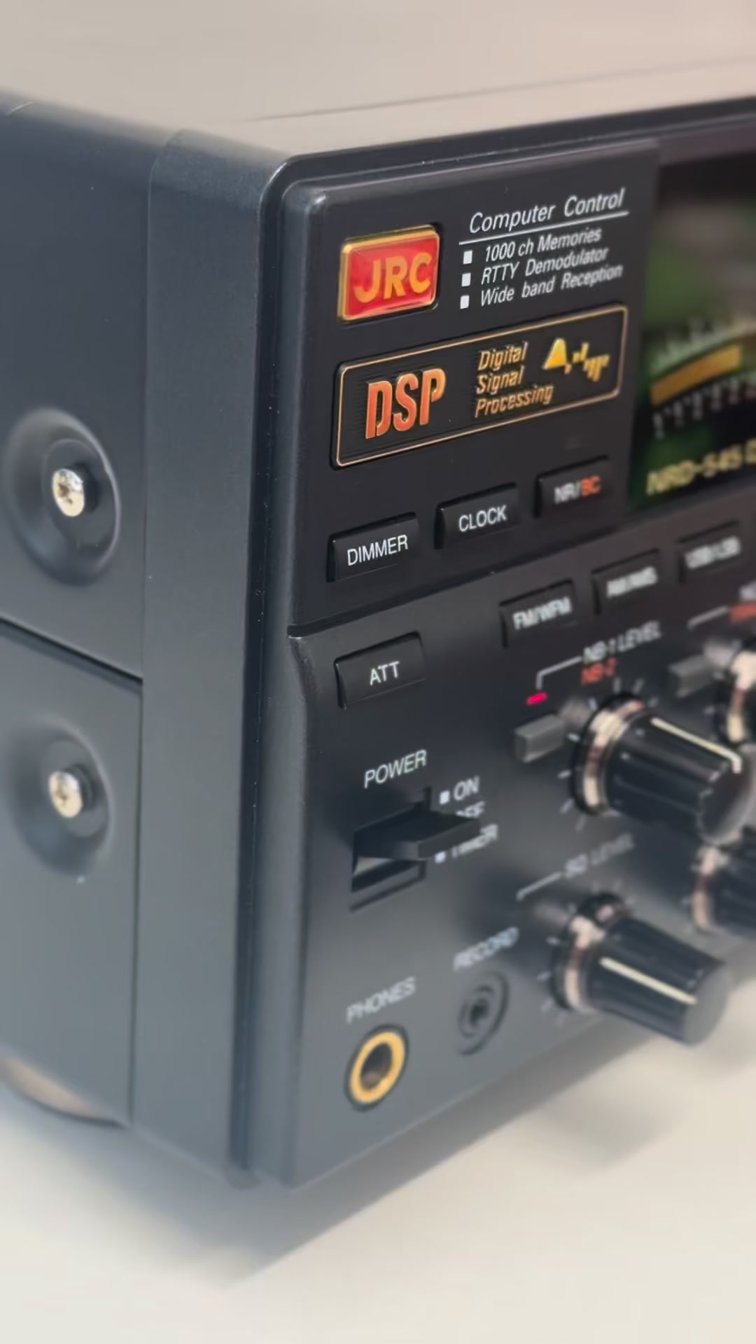 📡 The JRC NRD-545: When ordinary receivers stop listening, this