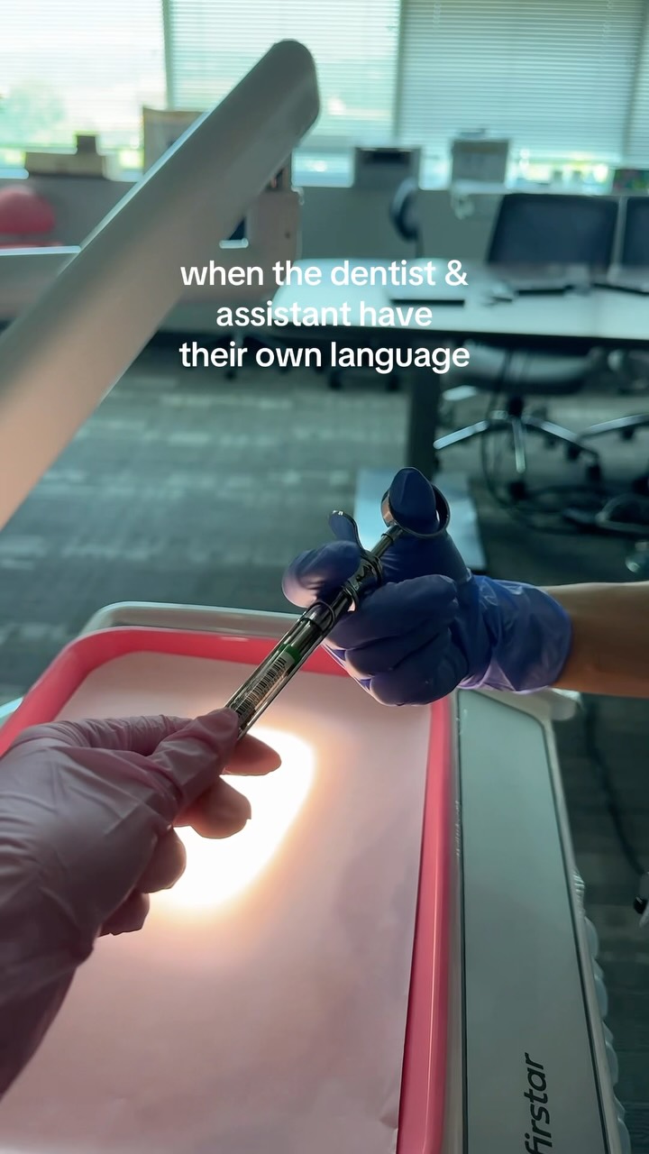 ほん様へ♥ one gesture, say less🤝🏼 #fyp #dental #dentaloffice #dentalsupply