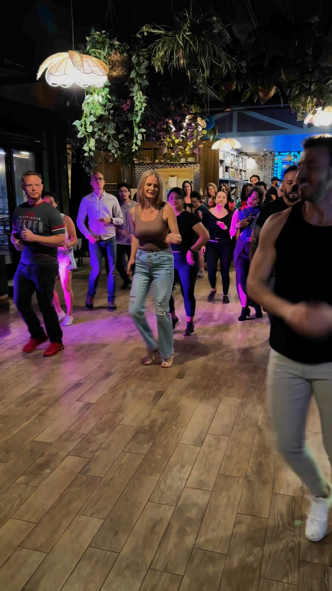 ⭐️SALSA BACHATA WEDNESDAYS⭐️ 🚨 CABANA CLUB 🚨 -SENSUAL BACHATA LESSONS ...