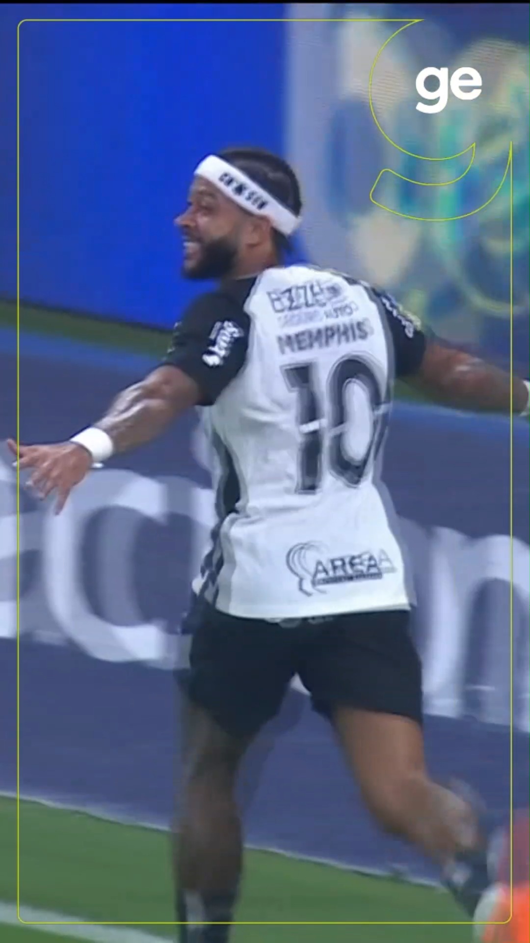 Gol do Corinthians! Memphis abre o placar contra o Cruzeiro na ...