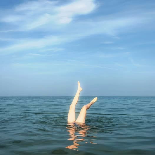 skinny dsipping tumblr So excited to finally be able to share “Skinny Dipping in November” with you!! It has always been one of my favourites to play live, and I really hope you love the record as much as I do!! 🤗, Give it Price_$0 - $24.99