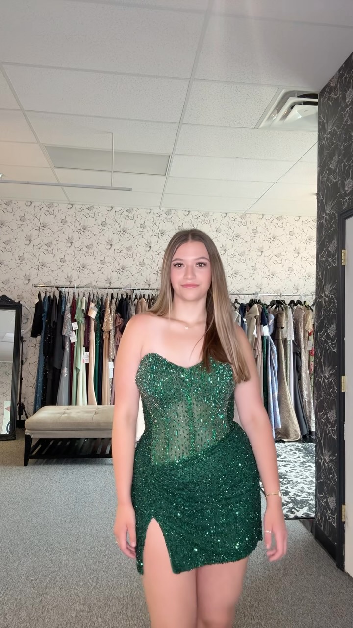 emerald green dresses hoco Currently obsessing over this color & dress 🦚✨, #homecoming #hoco #shortdresses #emerald #greendress | The Bridal Suite of Johnstown SIZE:xl Dreamyannie Women Wedding Dress warehouse_sale Ball gown Whether youre heading to