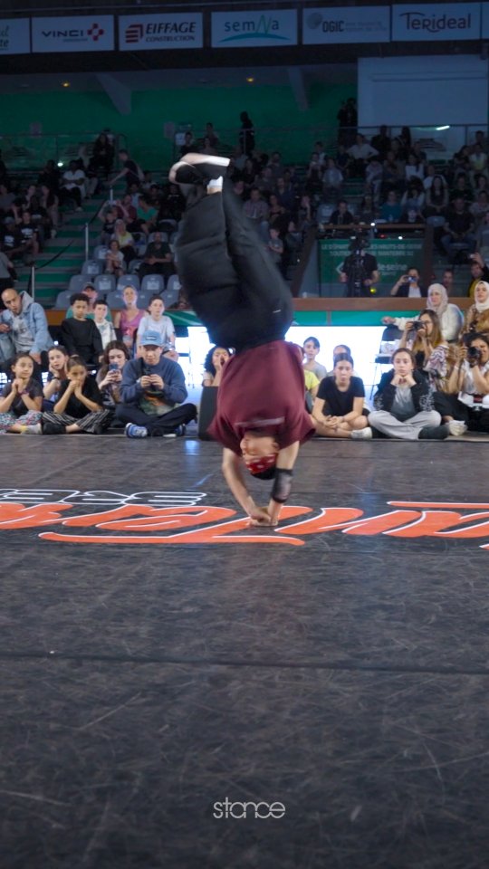 Bboy Hiro10 @bboyhiro10 did the craziest headspin at the breaking
