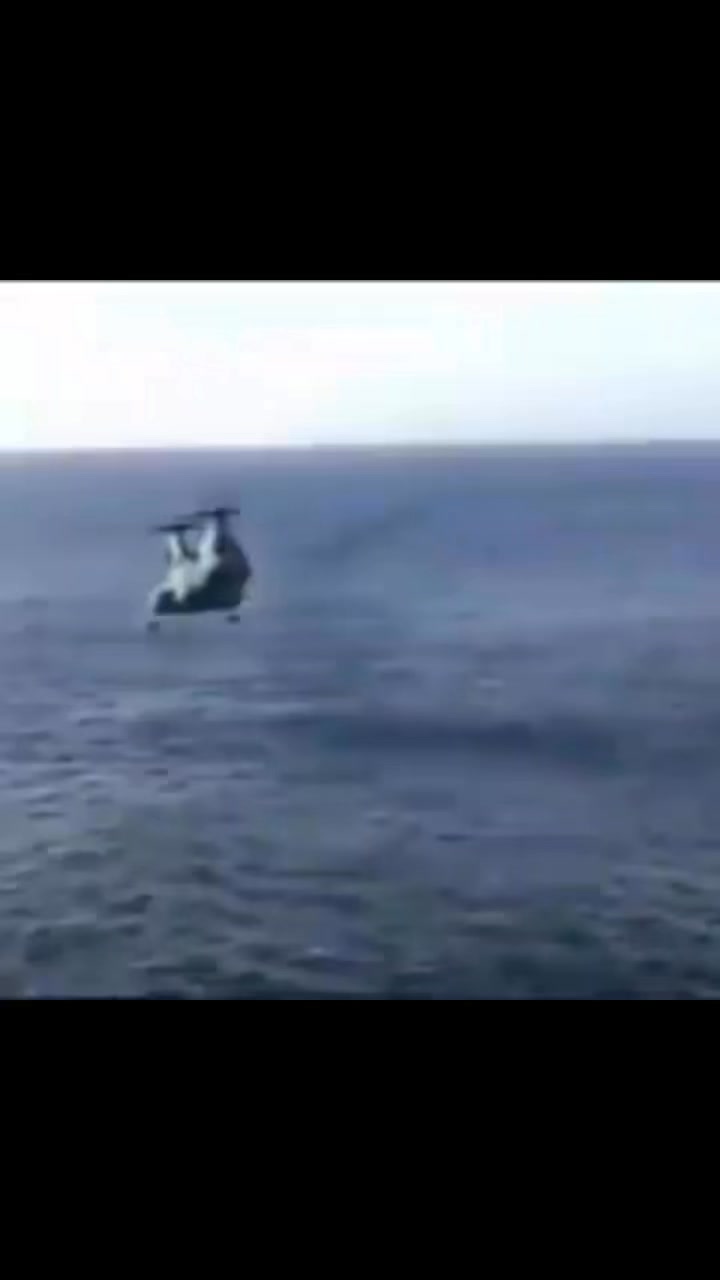 海上落日 On December 9, 1999, a CH-46D Sea Knight crashed during a boarding