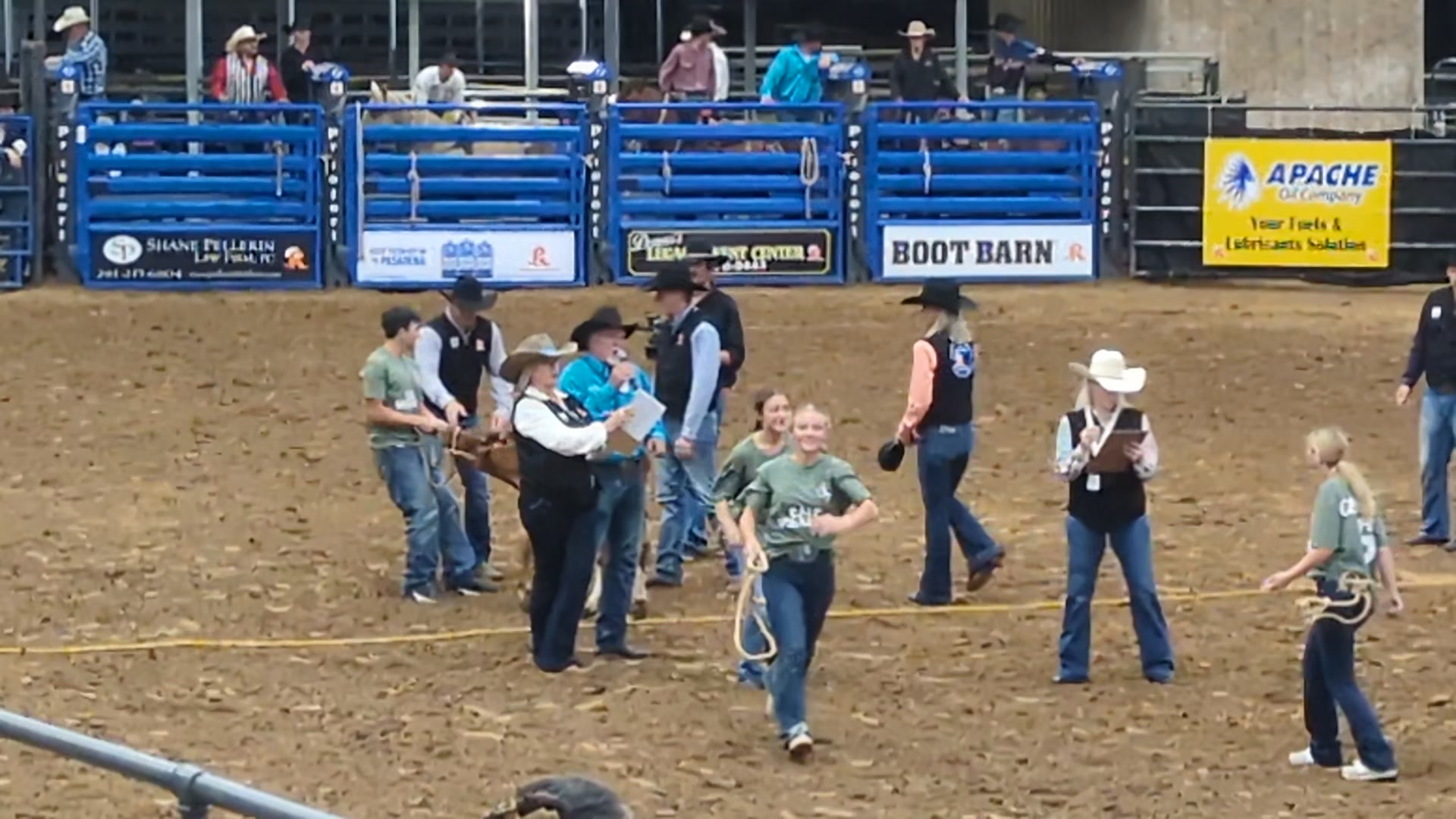 Pasadena Rodeo calf-scramble with Cavender's 2025 | Outlaw Dave Show ...