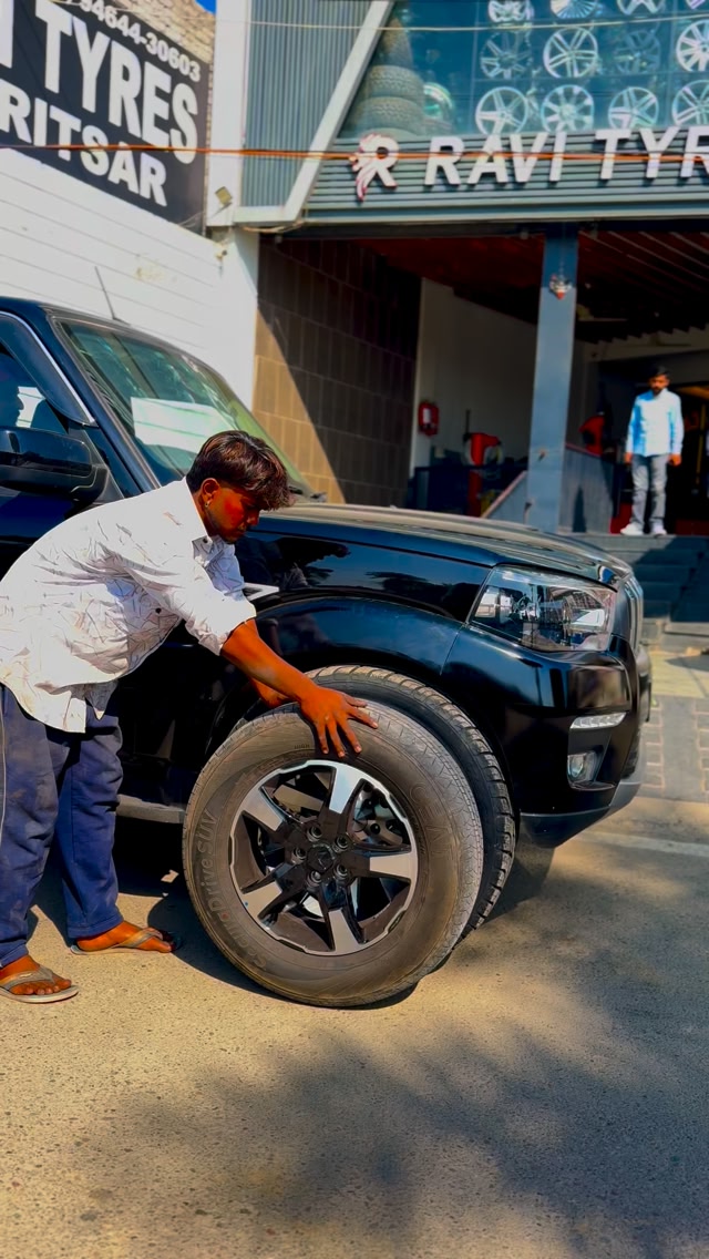 17” ️24” SCORPIO CLASSIC @ravityres_amritsar #wheels #ravityres # ...