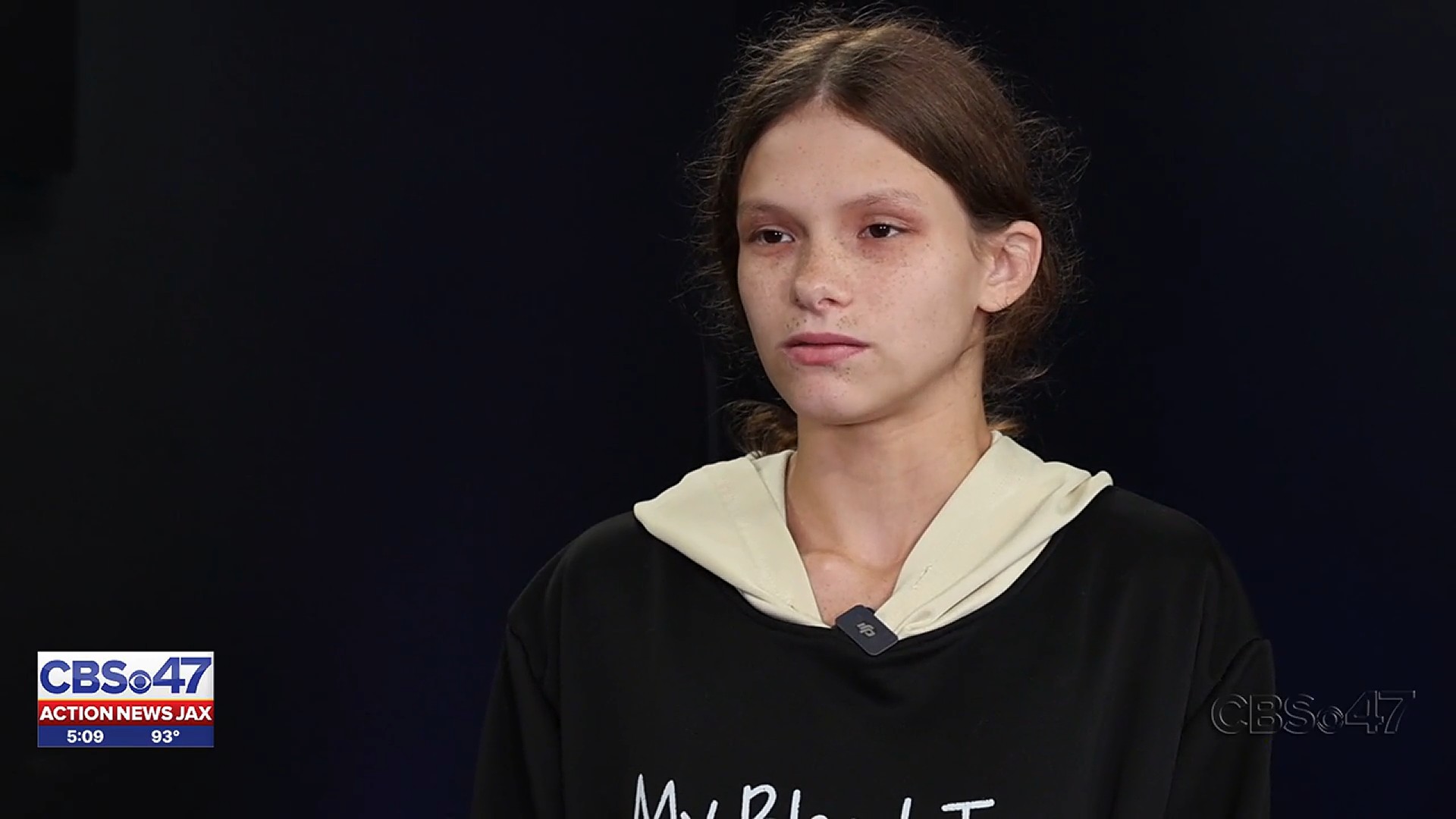 An 18-year-old is being praised for fighting off a man who deputies say ...