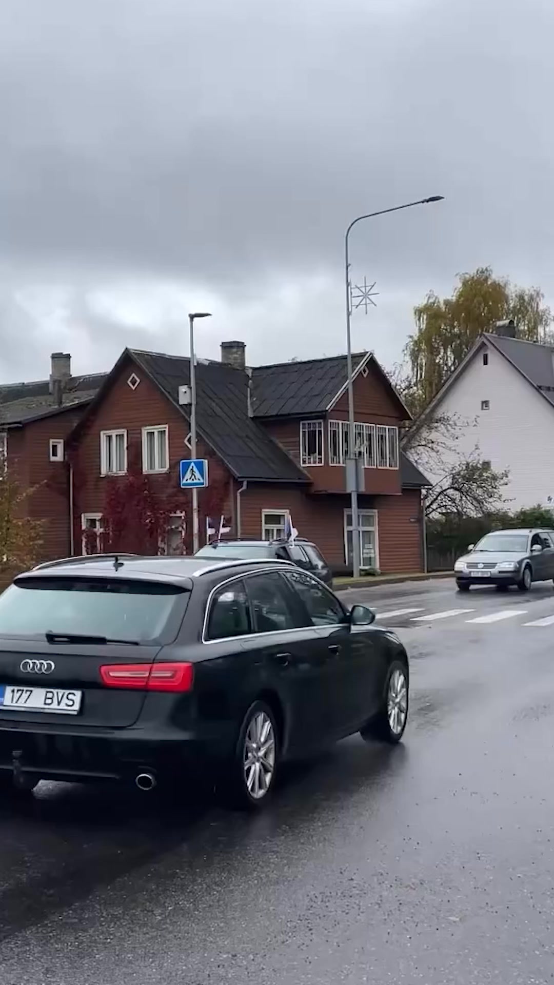 Põlvas peeti kunagise rahvaauto kokkutulek 😎 🚗 #postimees #põlva # ...