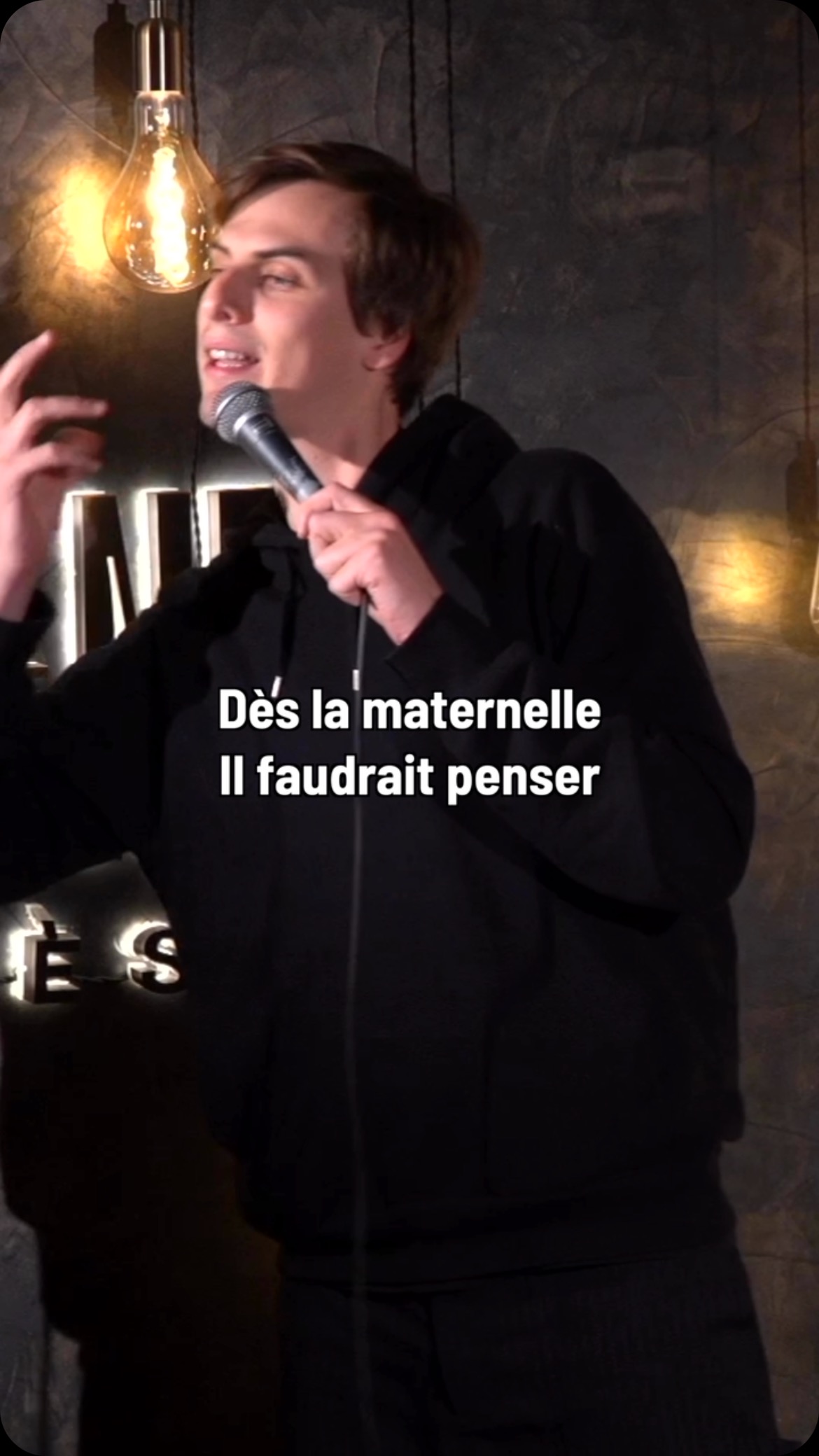 Le sauveur que le monde attendait 🎟️ Lien du spectacle en bio 🎟️ 🎥 ...