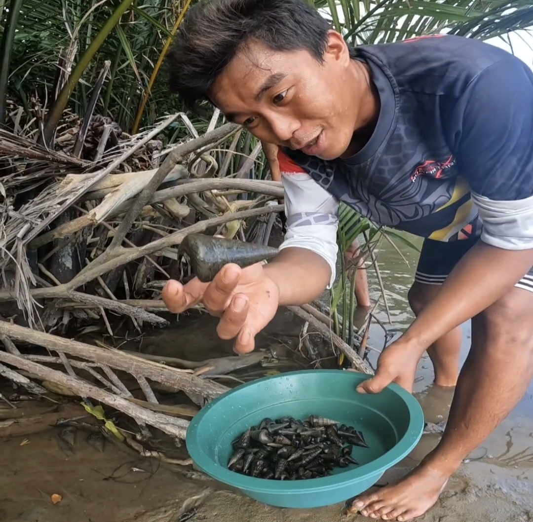 Simpleng Almusal Ginataang Balilit O Bagungon | Kuys Dagz Fishing ...