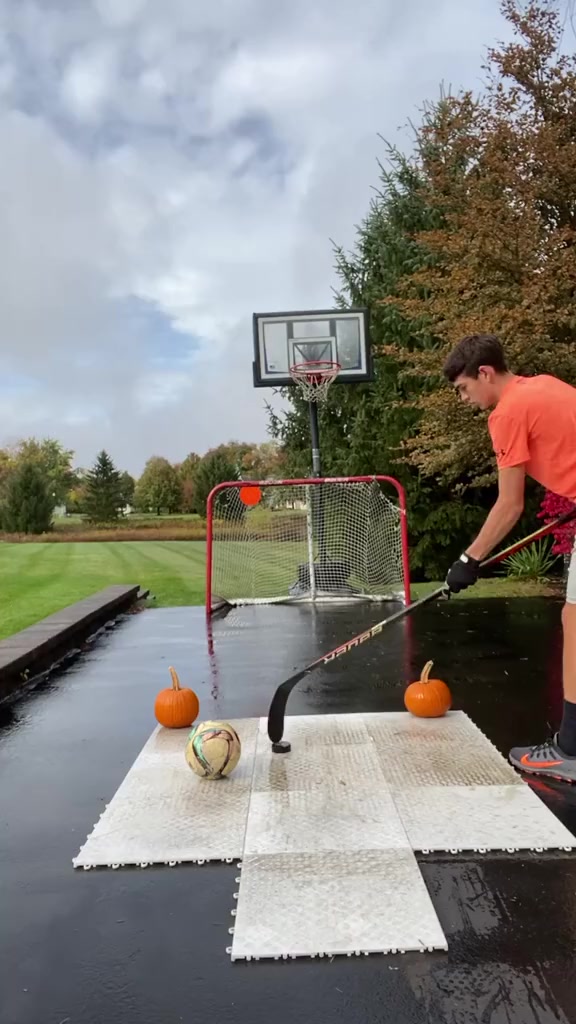 Creative Trick-Shot! #TimeWarpScan #boo #bbmas #duet #hockey #trickshot ...