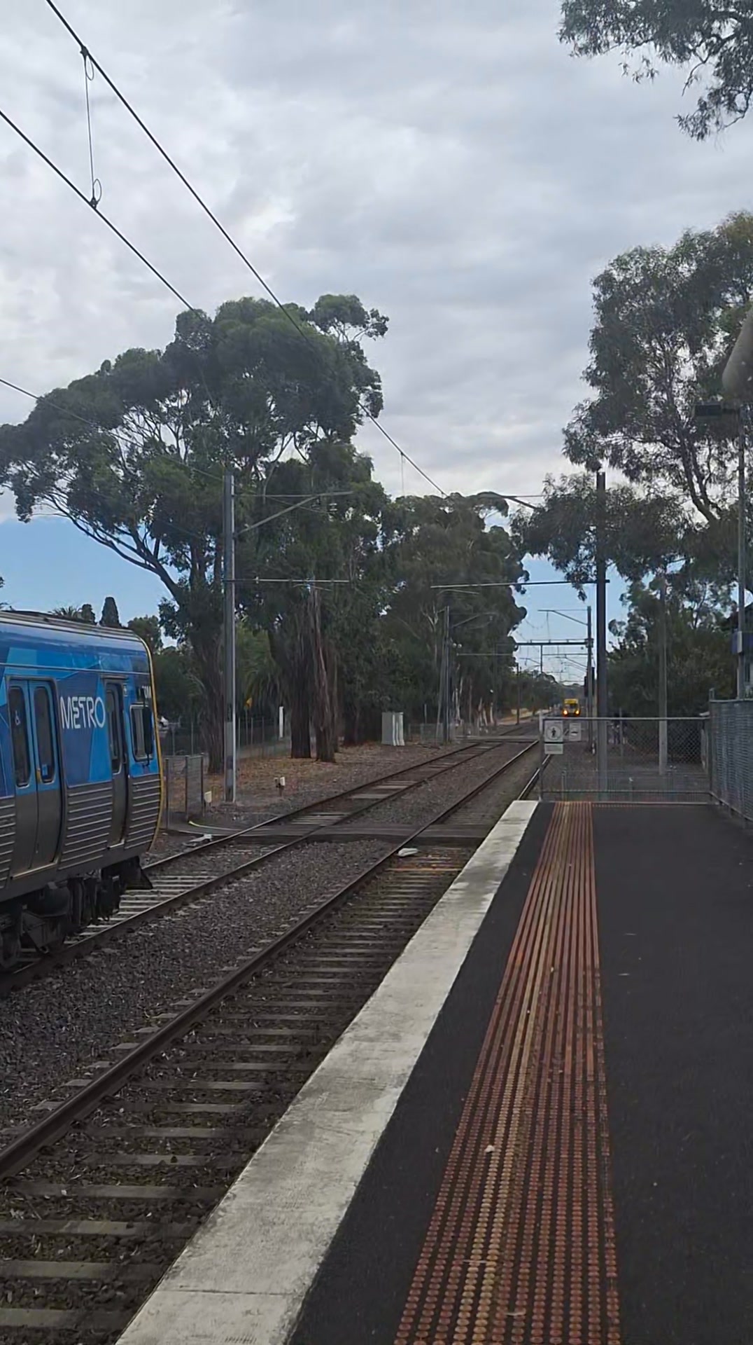 Major, major issues on the Upfield Line with trains in both directions ...