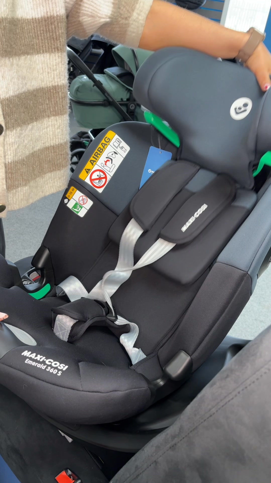 maxi cosi adorra stroller in nomad sand Maxi-Cosi 2.0 5-in-1 Modular Travel System with Mico Max 30 Infant Car Seat, Sand: Buy Online at Best Price UAE État:Bien Clearance Inventory Its innovative 360° rotation Cybex Rain Cover for