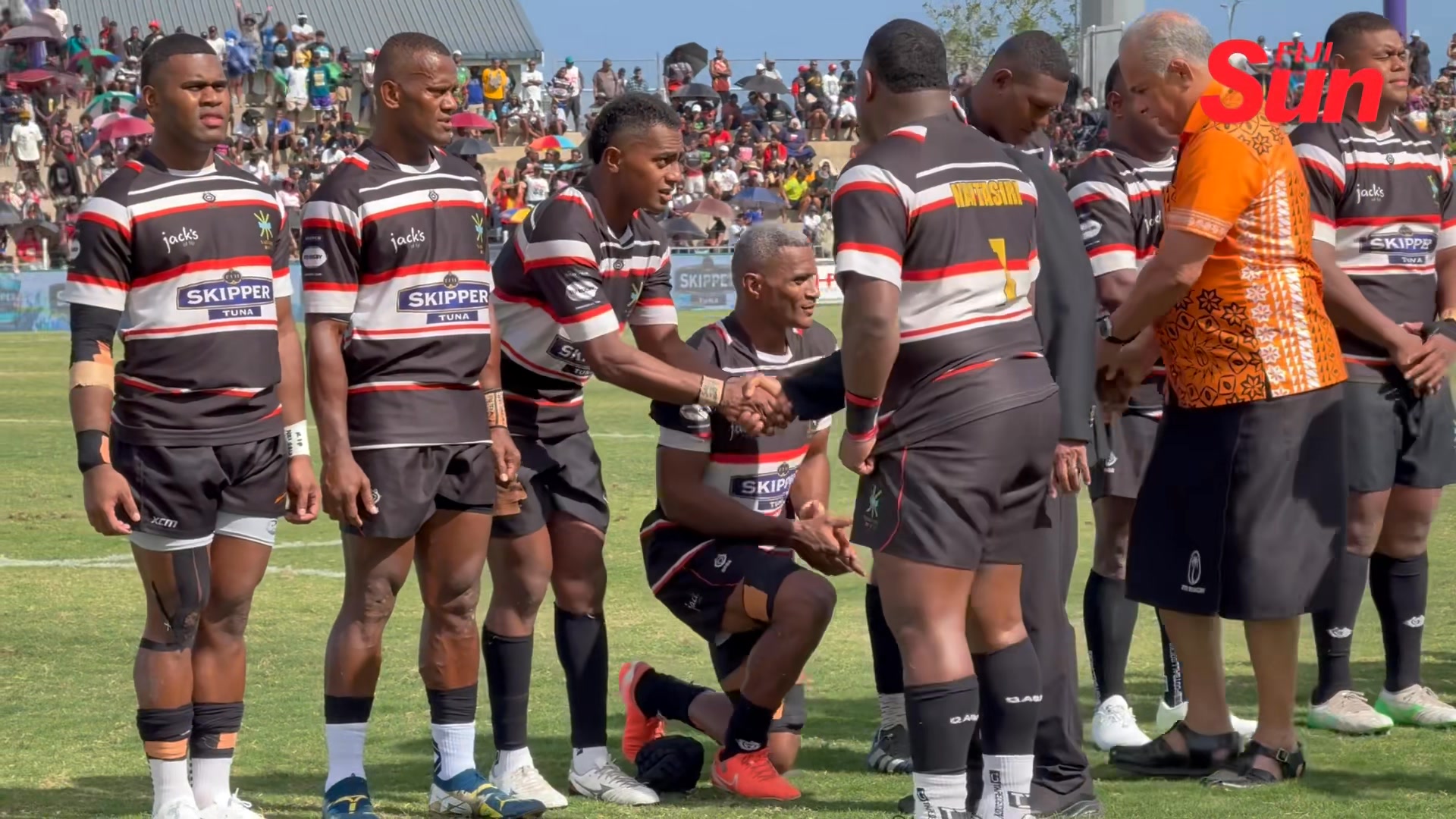 Prime Minister Sitiveni Rabuka meets the players of Malolo and ...
