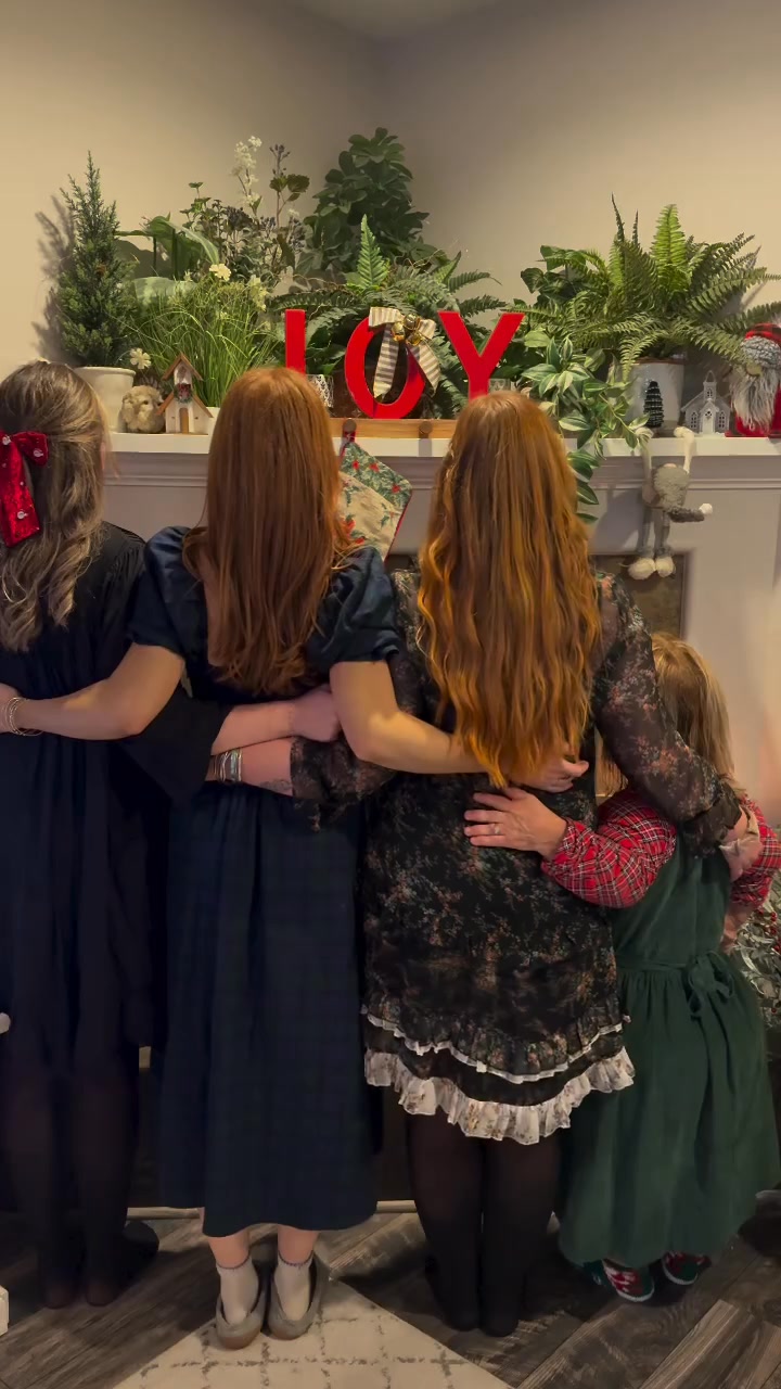 When that Christmas Eve Eve vibe hits! #lpbw #roloffs | Trending ...