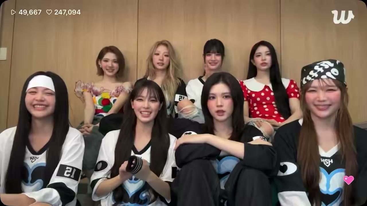 Hearts2Hearts confirmed during their Weverse live that they will