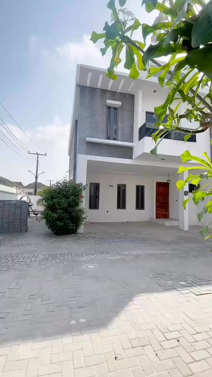 ‼️MARBELLA LUXURY AND SMART ESTATE‼️ It is strategically located along ...