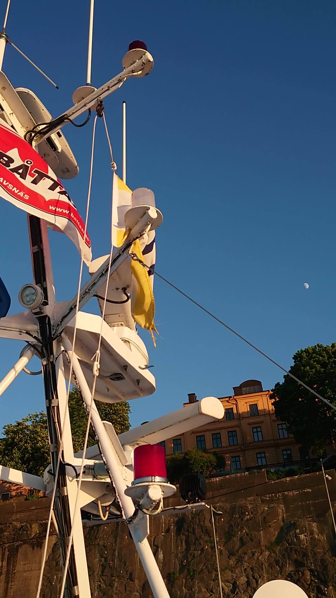 Idag halar vi för sista gången Utö Rederi ABs flagga. Vi vill tacka Utö ...