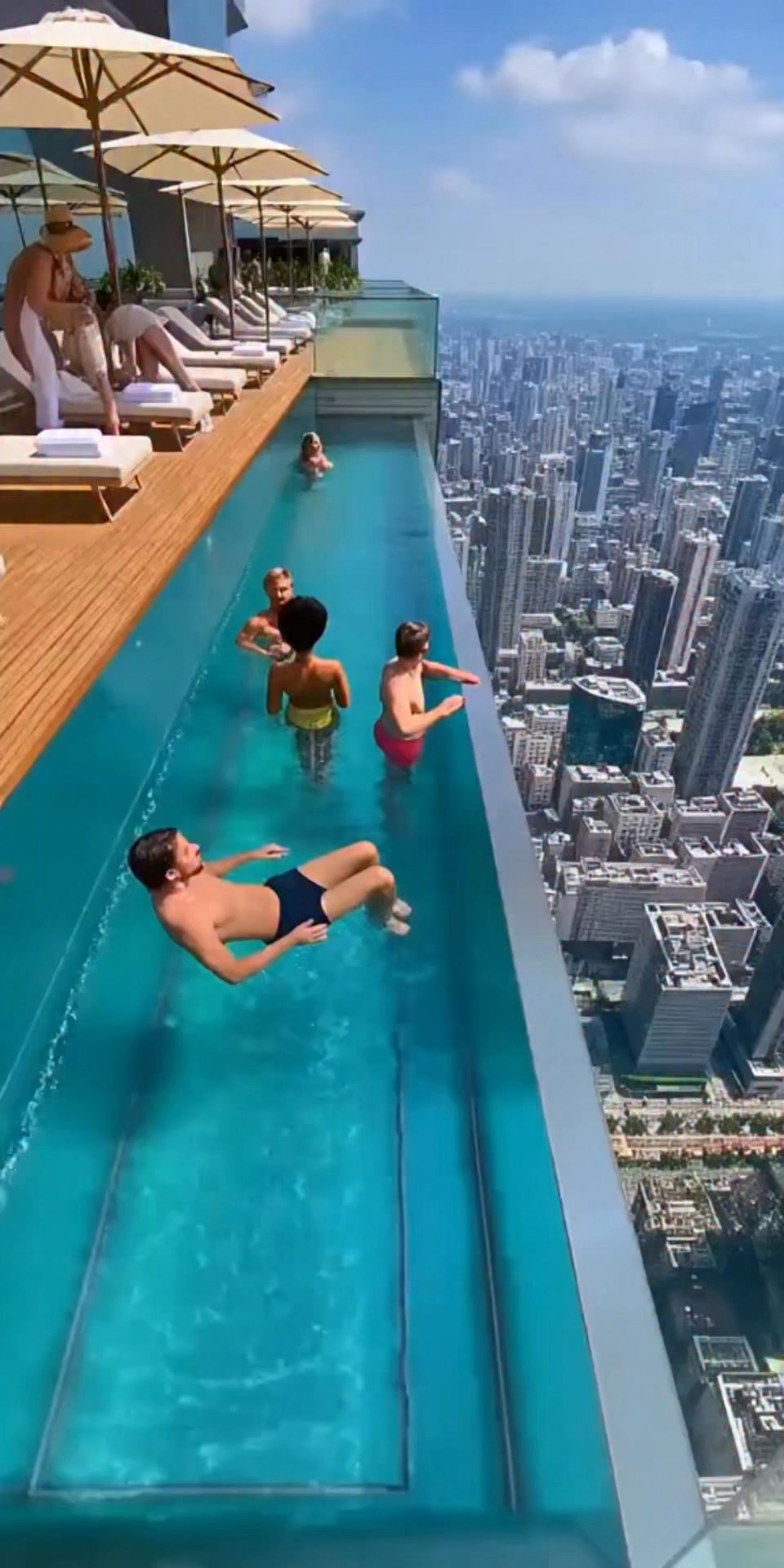 Infinity Pool BREAKS Apart on Rooftop! #infinitypoolfallsapart # ...