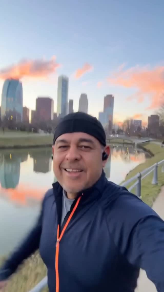 Mike Rios - Propósito para el 2026: Ir todos los domingos... | Facebook