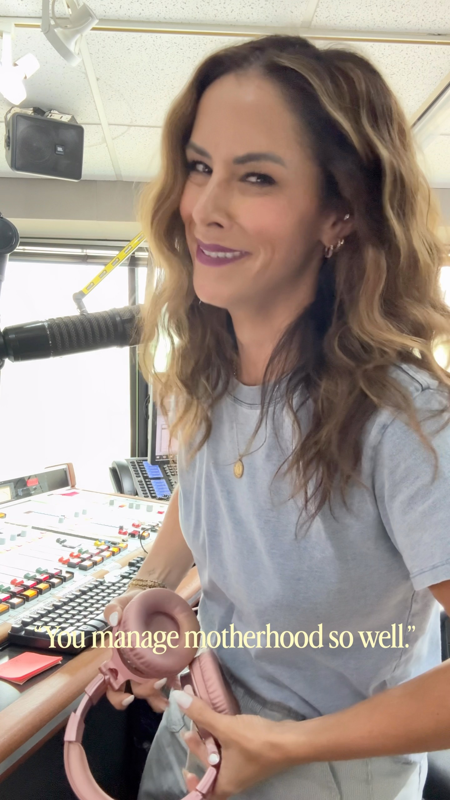 Kelly on 100.7 Star (@kelonair) • Facebook
