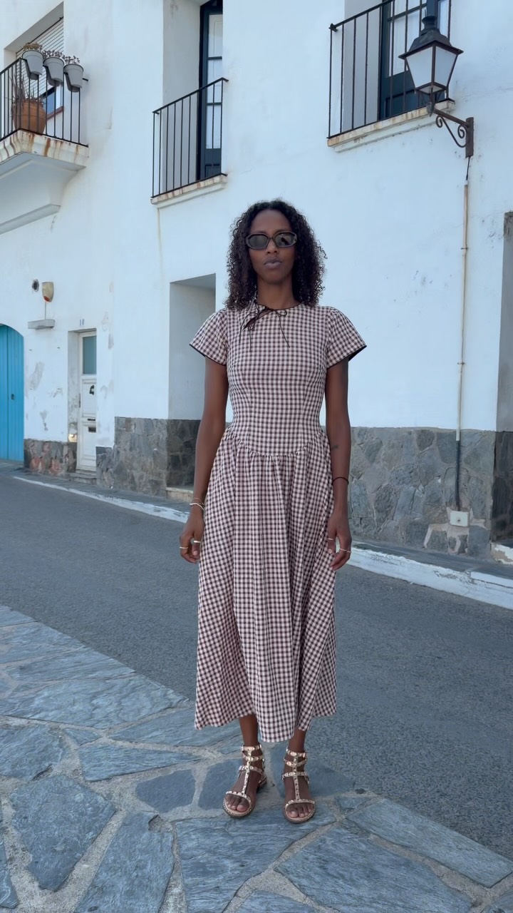 3 dresses one fit. There’s always summer somewhere in the world